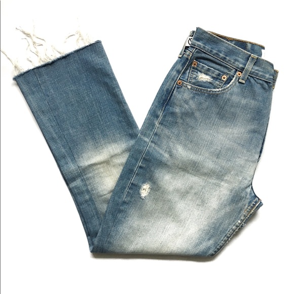 ❌SOLD❌Vintage Redone Levi’s 501 Butt Rip Jeans - Picture 4 of 7